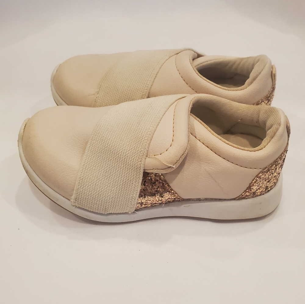 Leather glitter twirl shoes